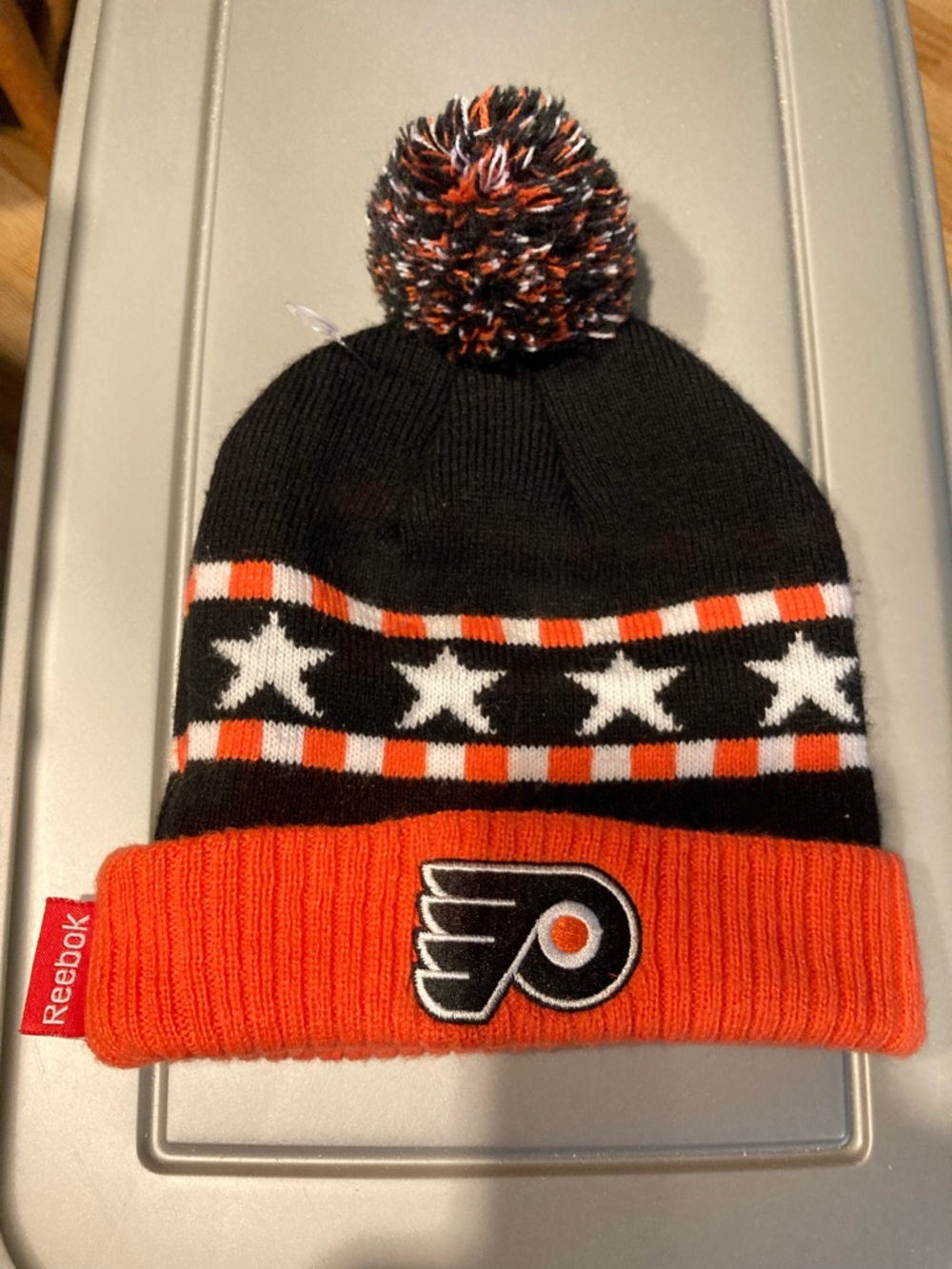 Boys 4-7 Youth Philadelphia Flyers Beanie Hat. Reebok brand. Like New!